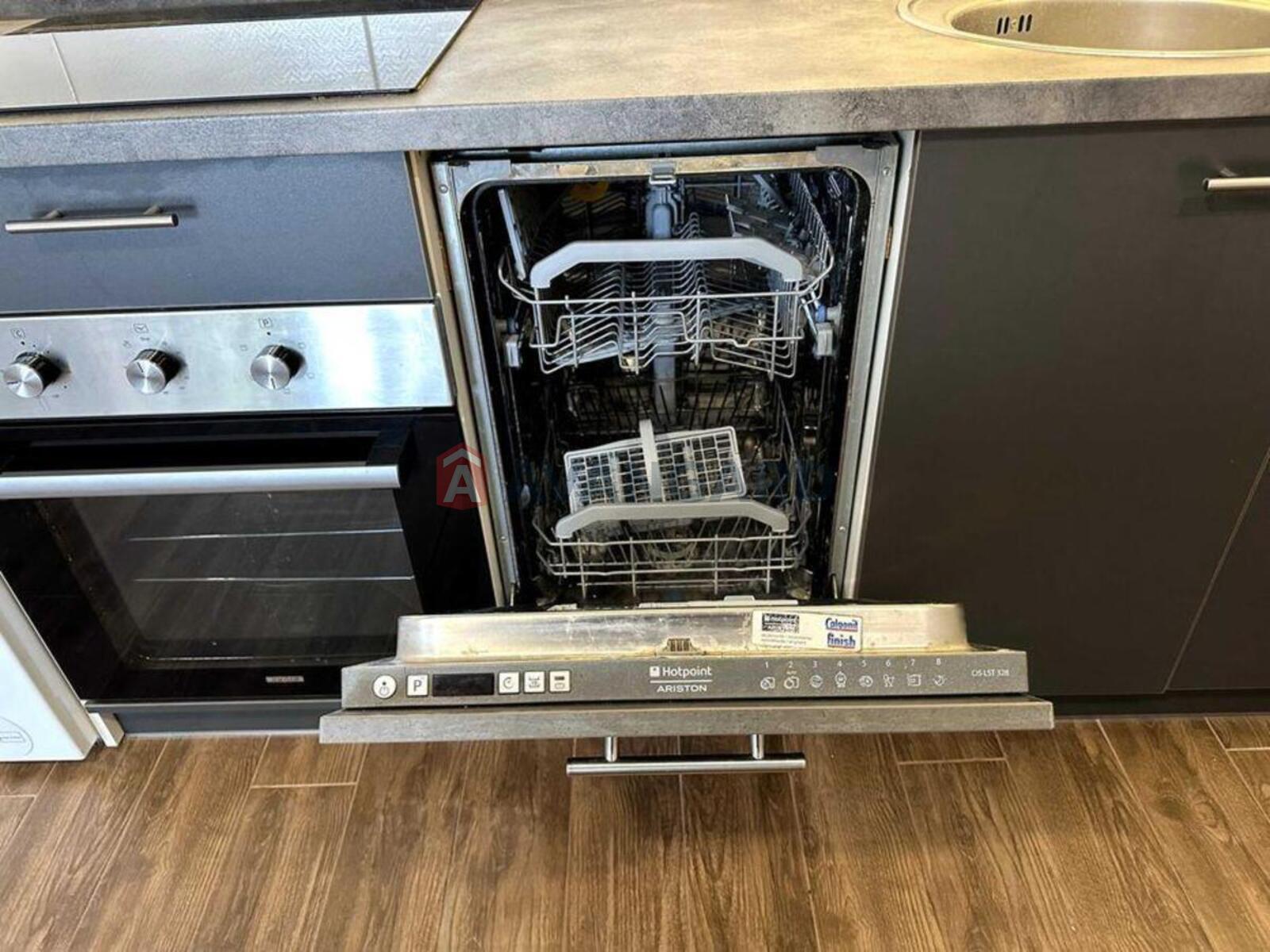 1 ��. ��������, 59/-/11 ��. �., 27/27 ������ ���� 10