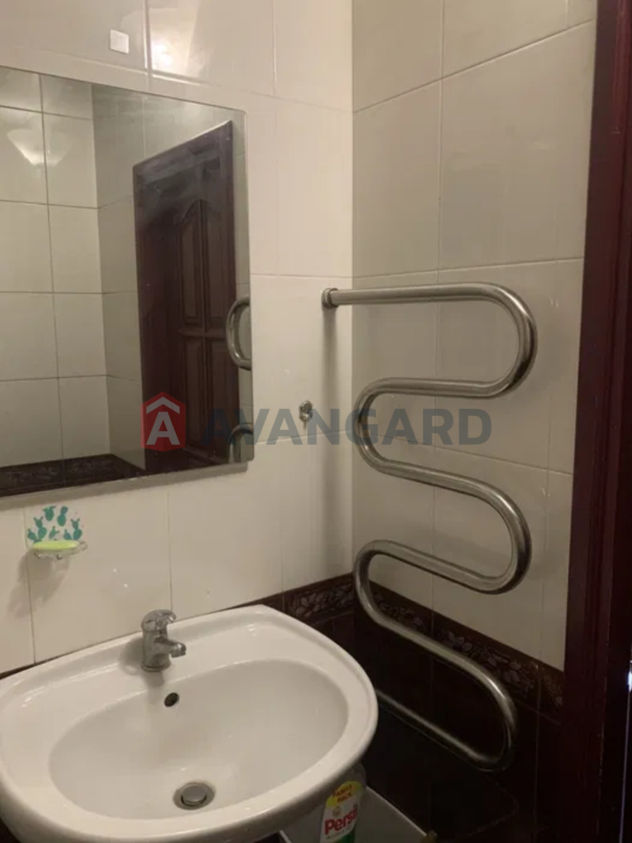 2 ��. ��������, 58/-/8 ��. �., 10/12 ������ ���� 21