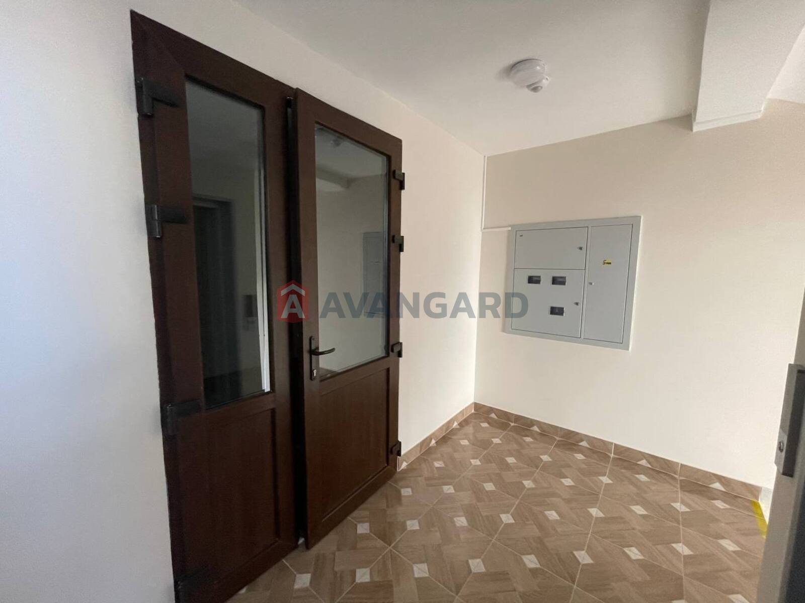 1 ��. ��������, 39,2/-/6,2 ��. �., 6/9 ������ ���� 19