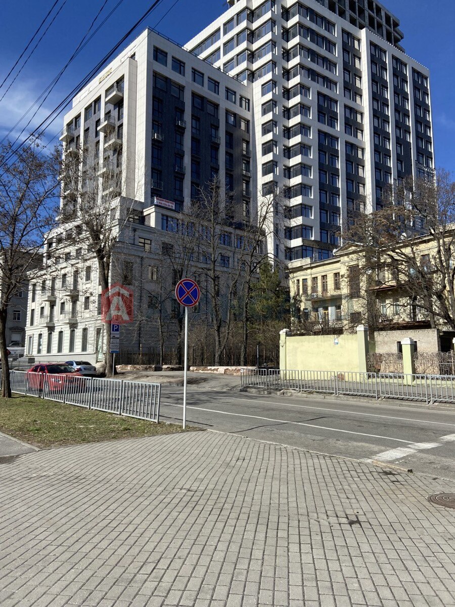 1 ��. ��������, 40/-/12 ��. �., 4/24 ������ ���� 8