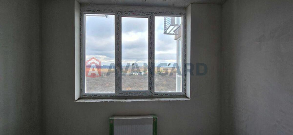 3 ��. ��������, 84/-/15 ��. �., 23/25 ������ ���� 15