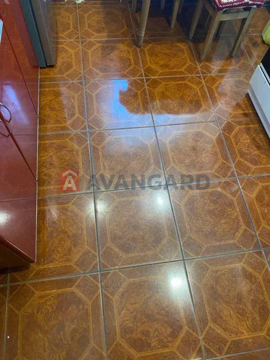 3 ��. ��������, 64/-/8 ��. �., 5/5 ������ ���� 12