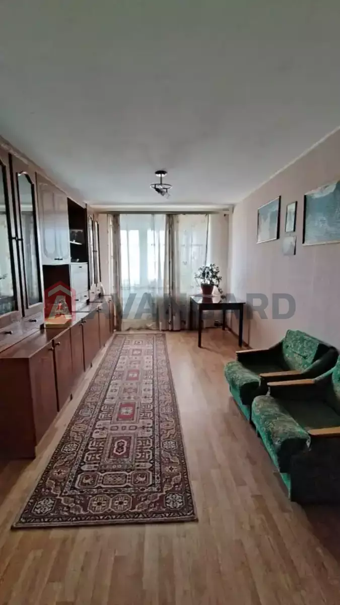 3 ��. ��������, 72/-/10 ��. �., 10/10 ������ ���� 8