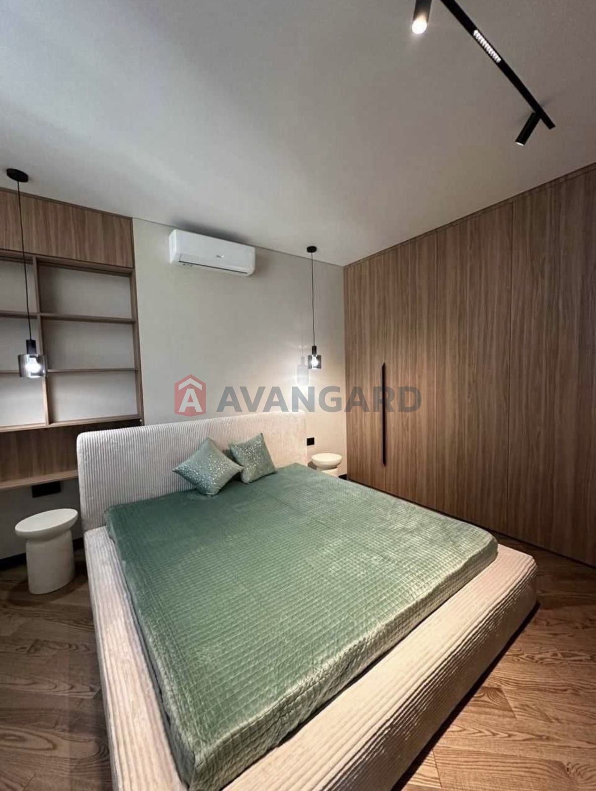 1 ��. ��������, 50/40/10 ��. �., 24/30 ������ ���� 12