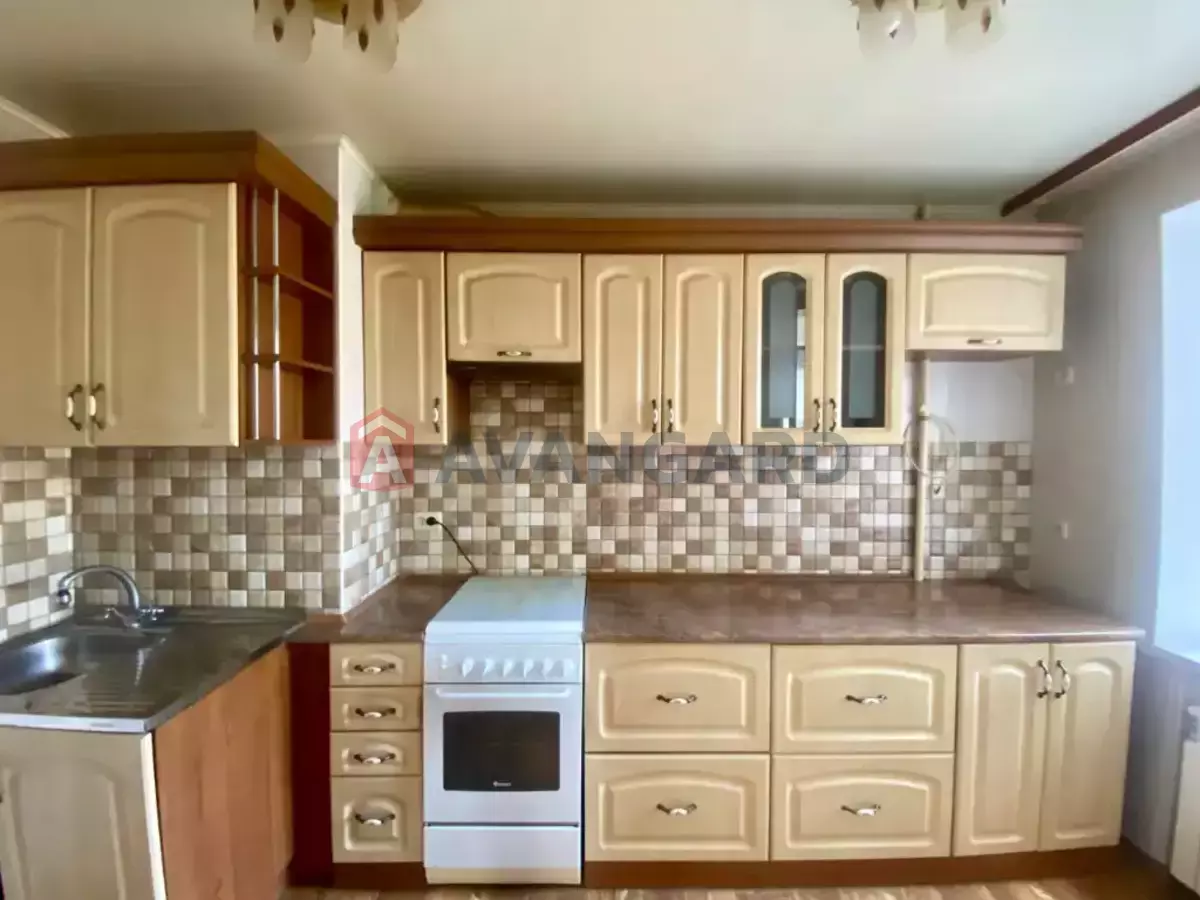 3 ����. ��������, 65/-/8 ��. �., 3/9 ���� ���� 3