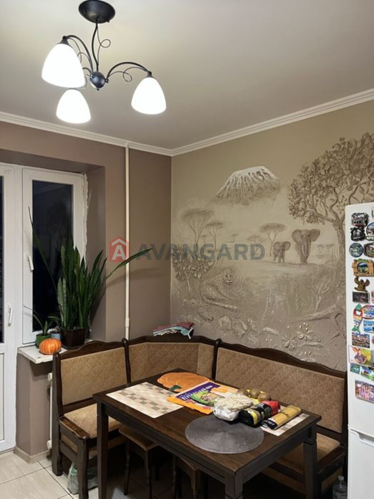 3 ��. ��������, 66/-/9 ��. �., 2/5 ������ ���� 6