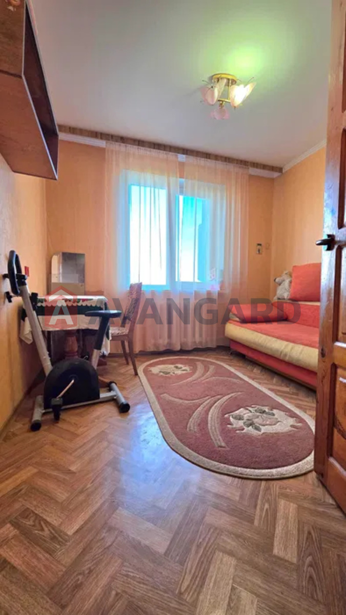 3 ��. ��������, 63/-/6 ��. �., 8/9 ������ ���� 9