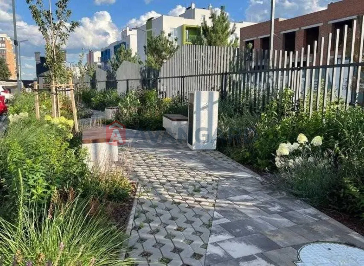 1 ��. ��������, 44/-/13 ��. �., 2/8 ������ ���� 9