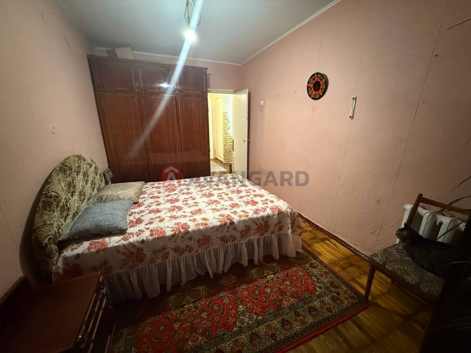 3 ��. ��������, 69/38/10 ��. �., 4/9 ������ ���� 6