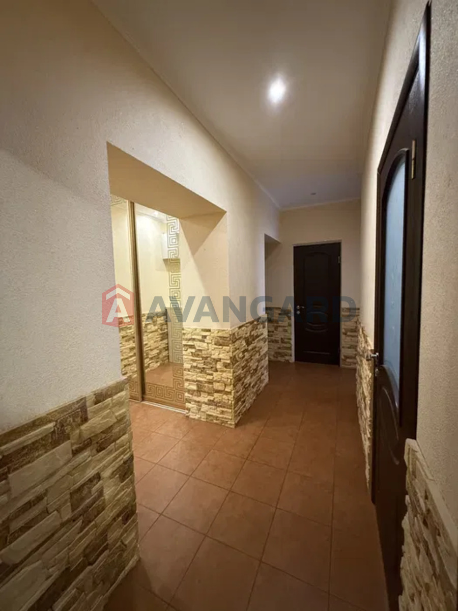 2 ��. ��������, 76/-/16 ��. �., 8/10 ������ ���� 4