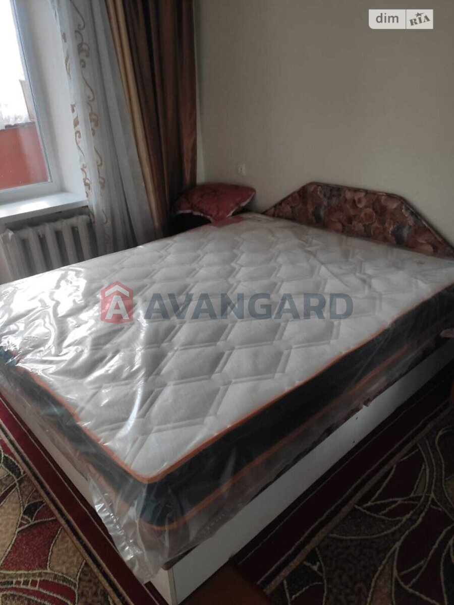 3 ��. ��������, 60/35/8 ��. �., 2/5 ������ ���� 10