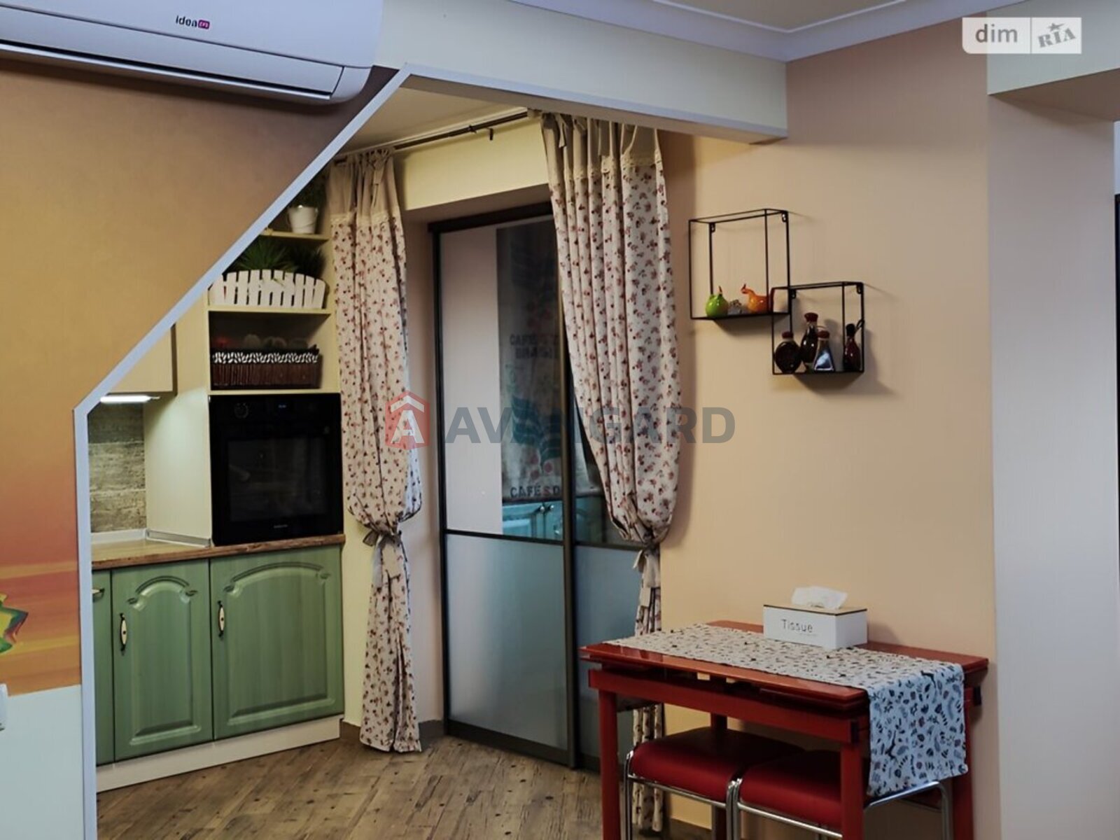 2 ��. ��������, 78/59/11 ��. �., 4/5 ������ ���� 12