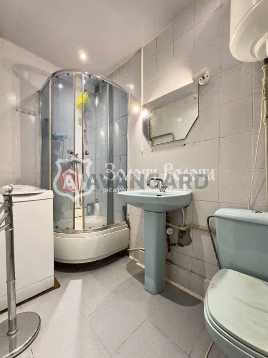 3 . , 68/-/7 . ., 5/9   10