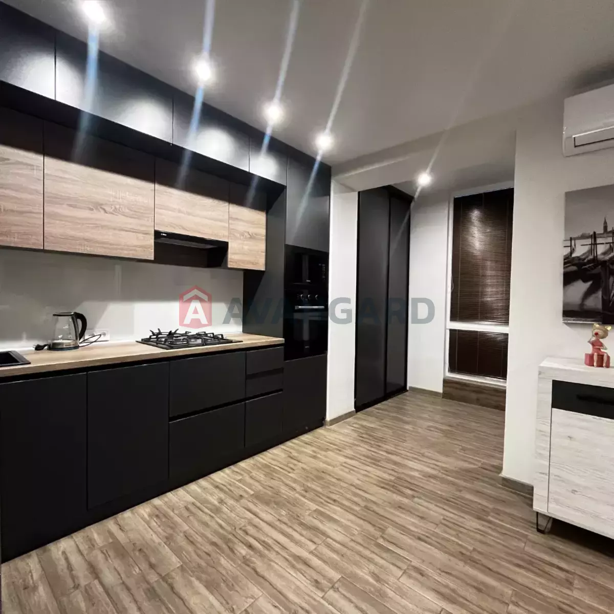 1 . , 43/-/- . ., 7/10   1