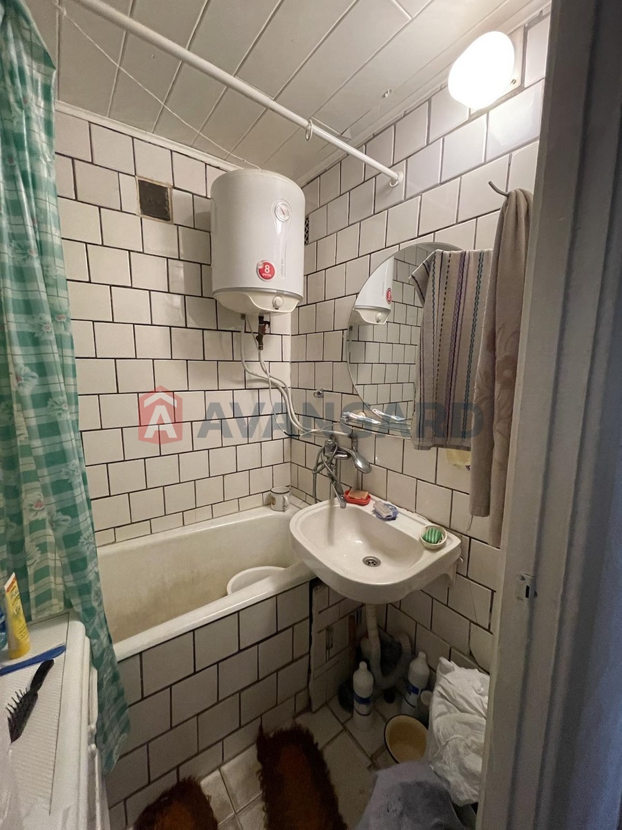 4 ��. ��������, 79/68/7 ��. �., 1/9 ������ ���� 6