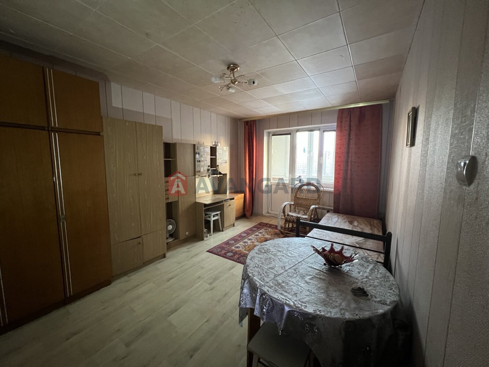 2 ����. ��������, 51.7/30.9/8 ��. �., 10/10 ���� ���� 1