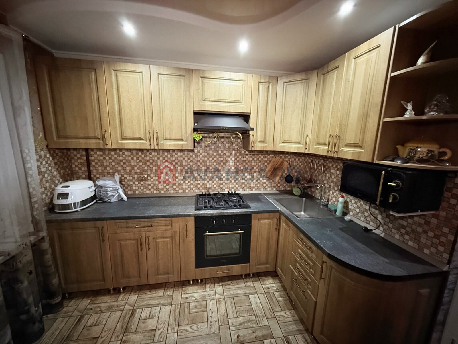 2 ��. ��������, 51/35/8 ��. �., 2/9 ������ ���� 1