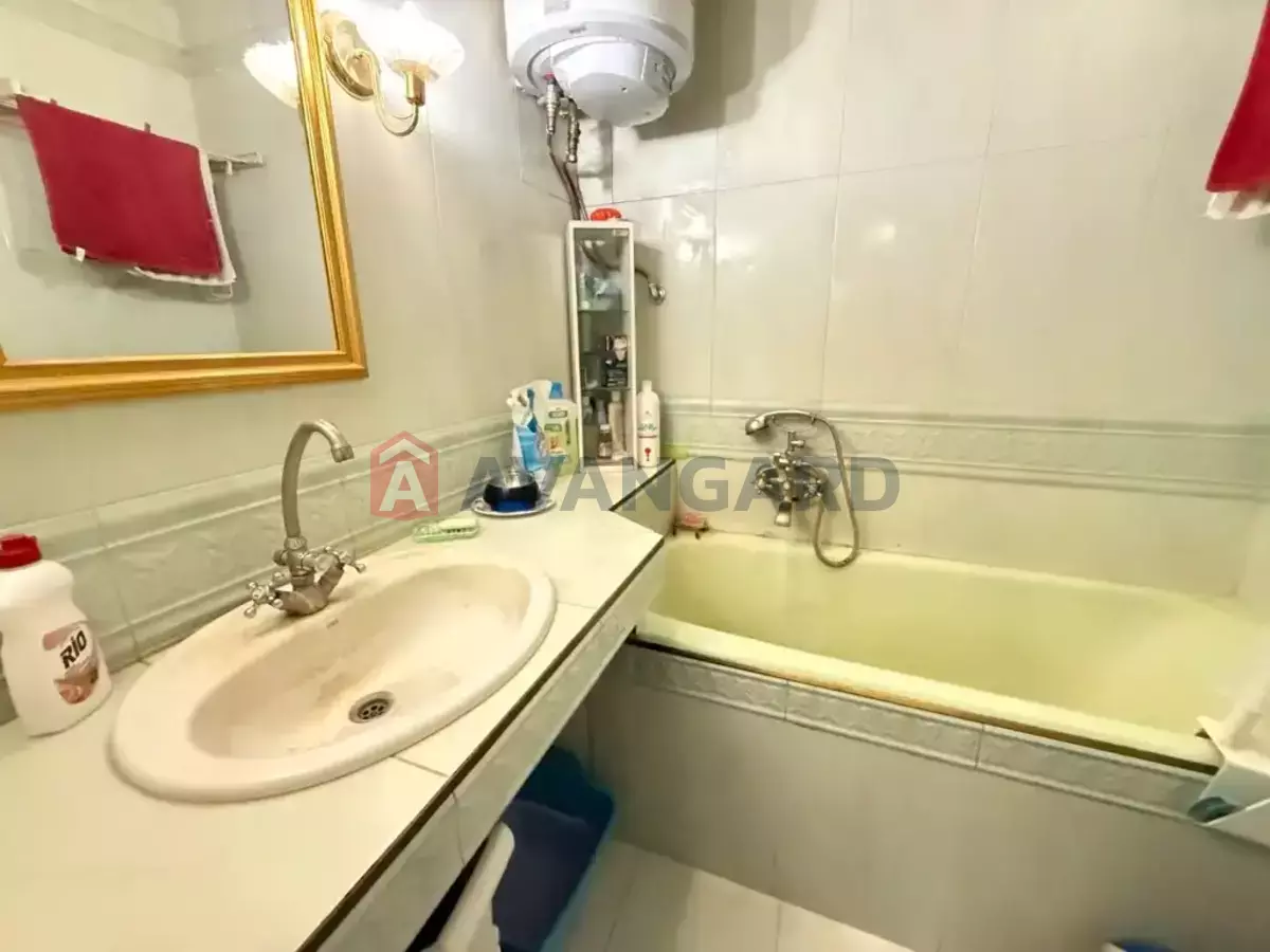 3 ��. ��������, 63/42/7 ��. �., 3/5 ������ ���� 16