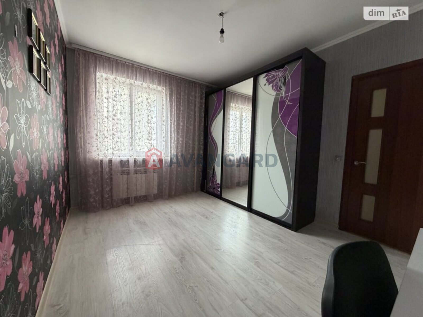 4 ��. ��������, 86/-/- ��. �., 7/9 ������ ���� 20