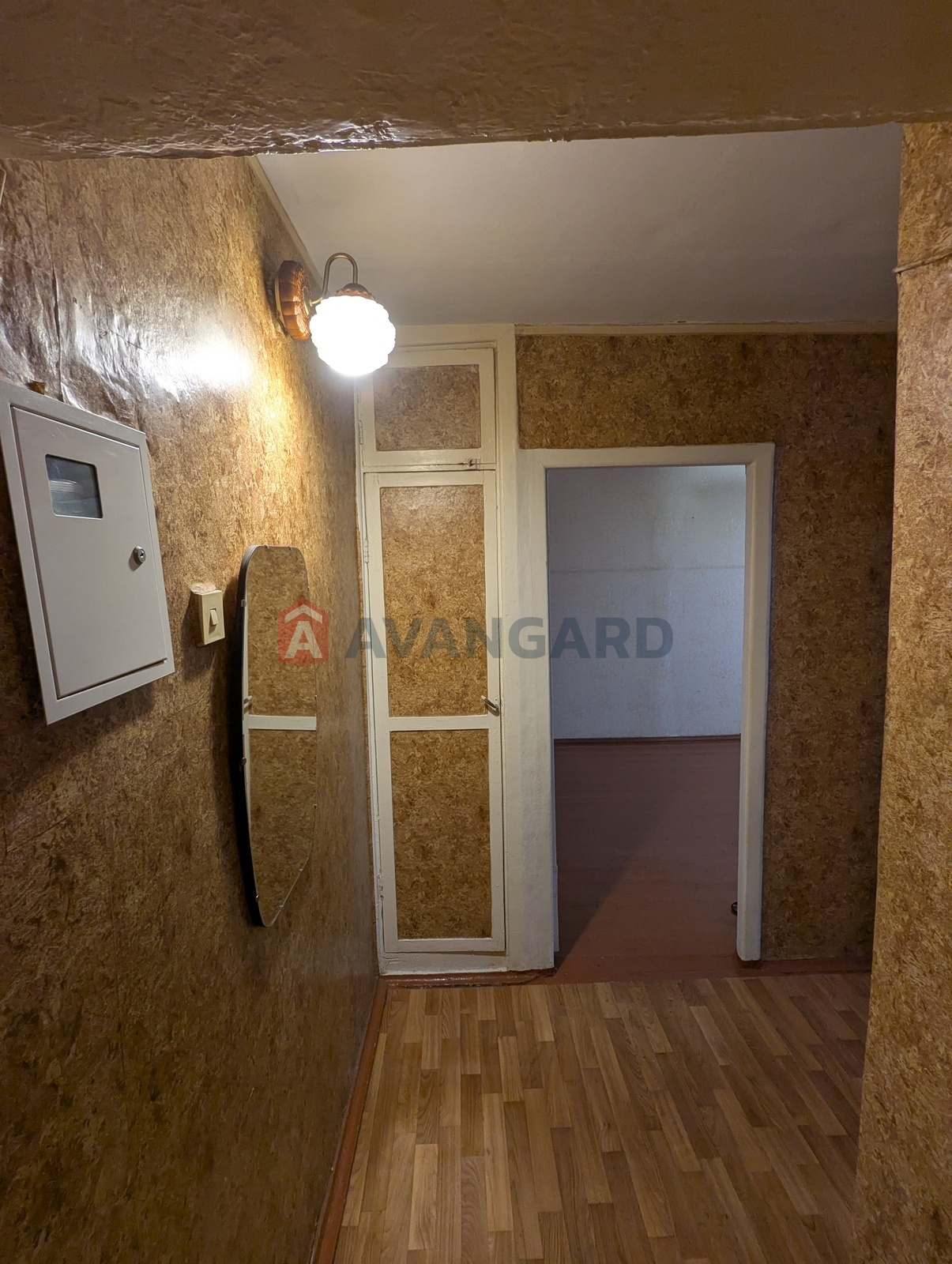 2 ��. ��������, 47/28/6 ��. �., 5/5 ������ ���� 11