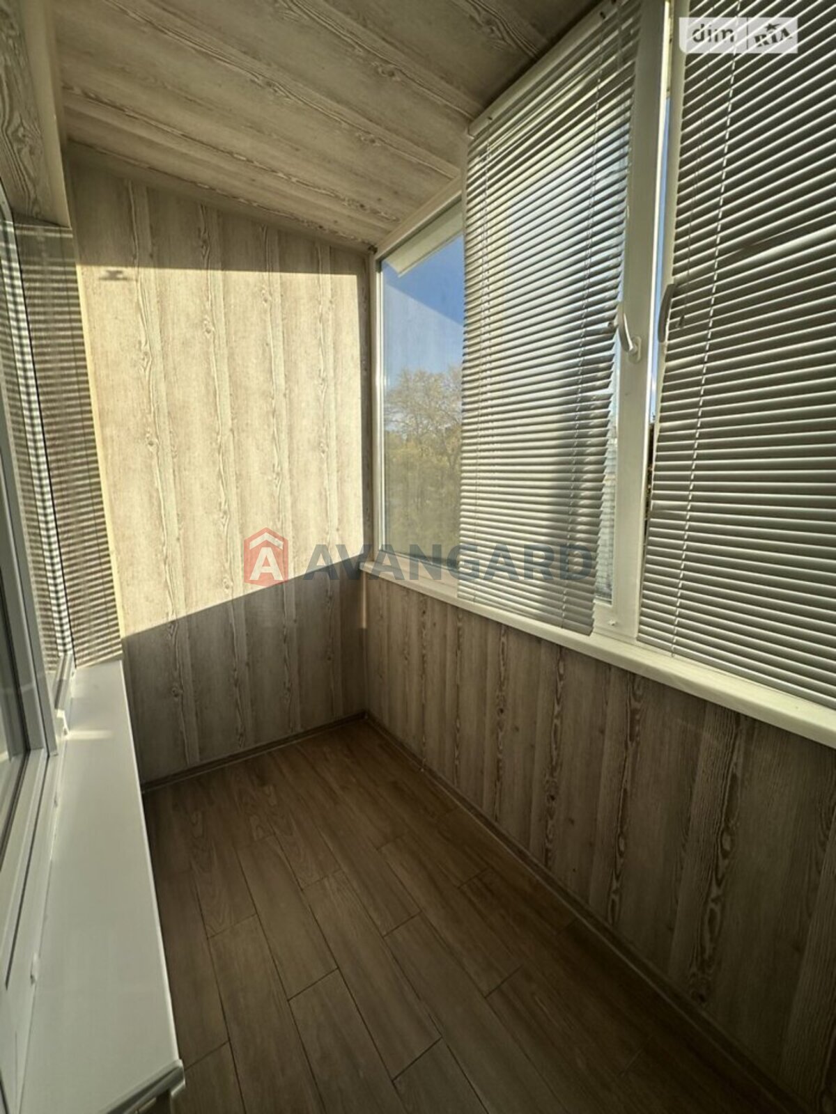 2 . , 49/-/- . ., 4/9   9