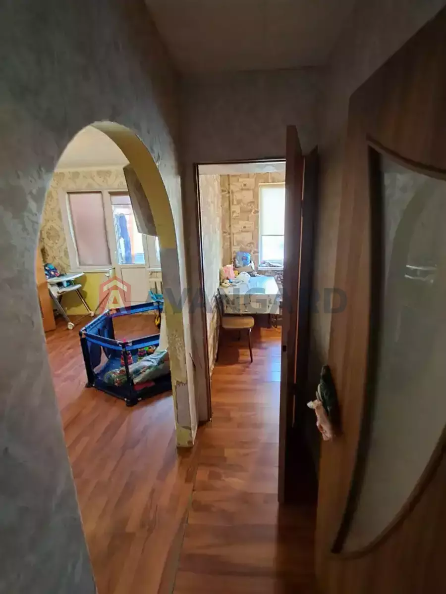 2 ��. ��������, 46/28/5 ��. �., 3/5 ������ ���� 12