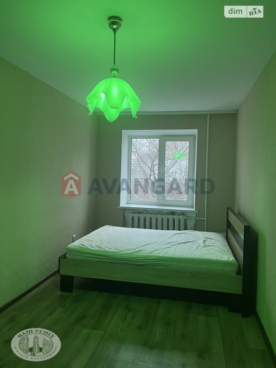 2 ��. ��������, 43/29/5 ��. �., 3/5 ������ ���� 23