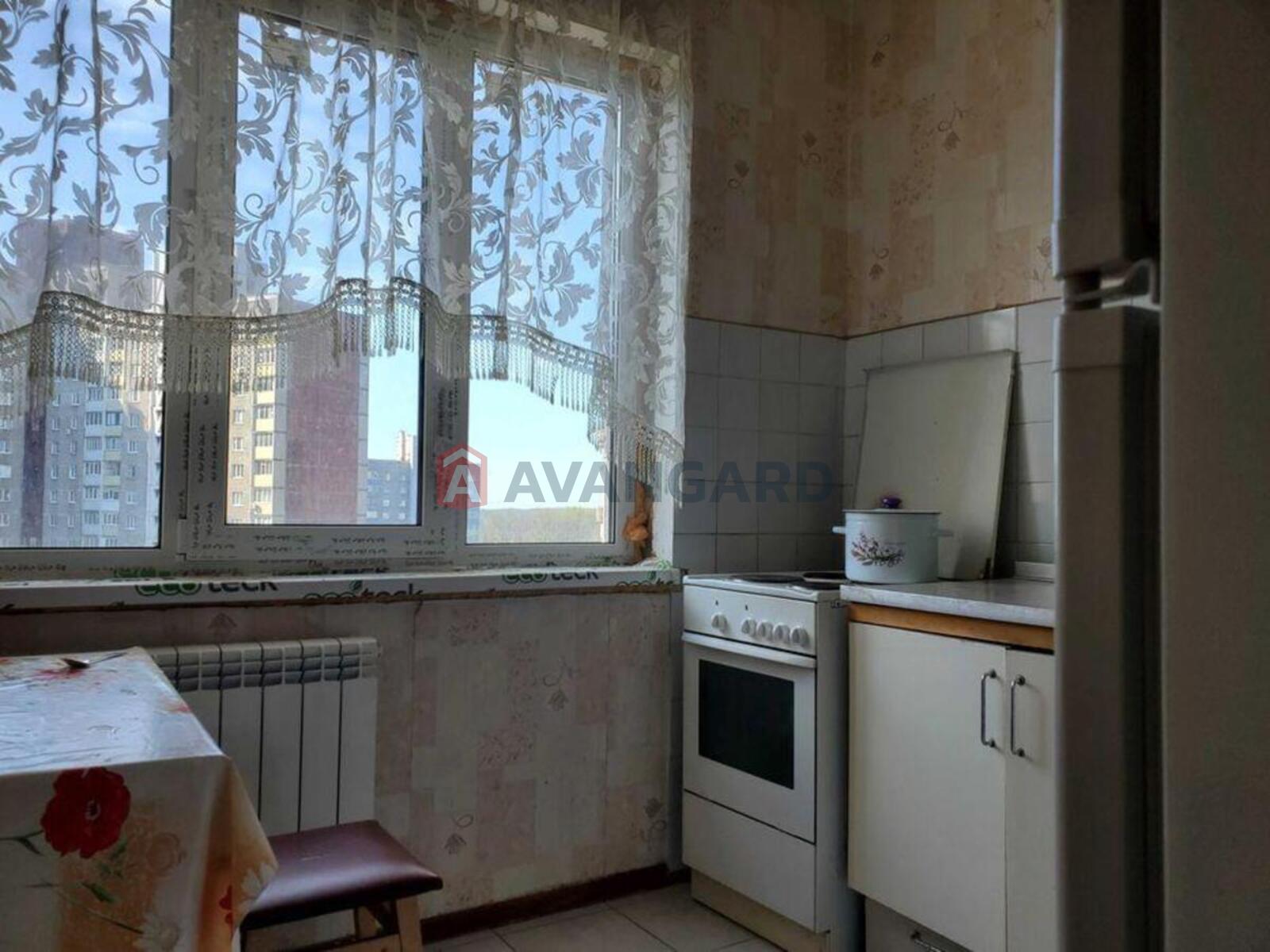 1 ��. ��������, 36/-/8 ��. �., 10/22 ������ ���� 5