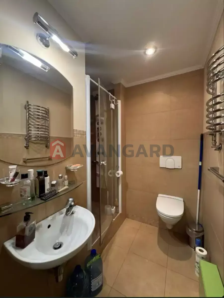 3 ��. ��������, 150/-/- ��. �., 3/10 ������ ���� 7