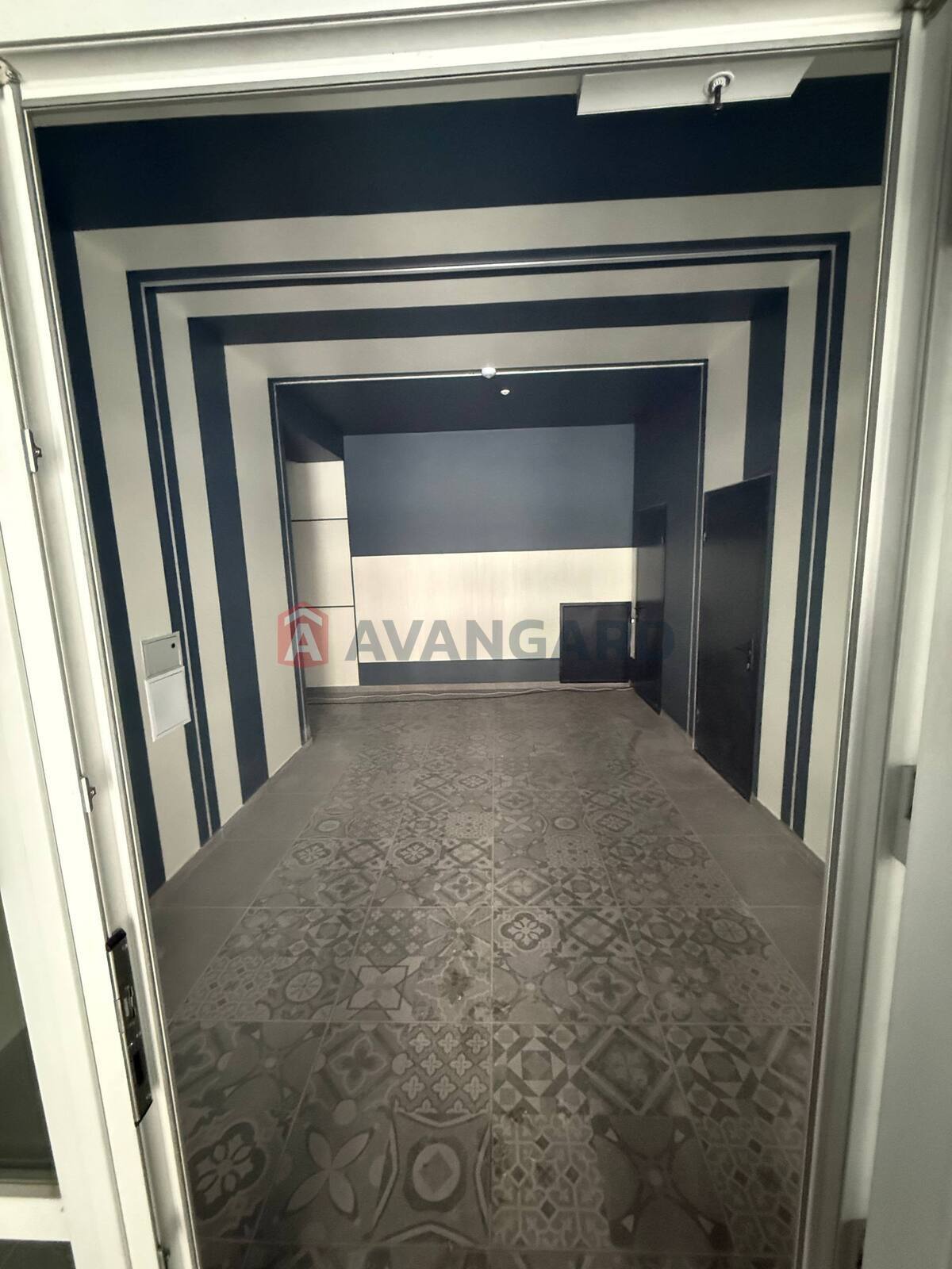 1 ��. ��������, 54/23/30 ��. �., 6/10 ������ ���� 7