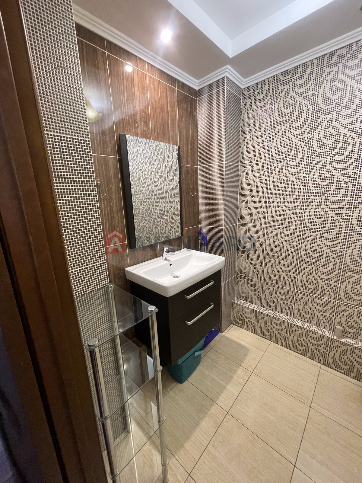 2 ��. ��������, 69/-/13 ��. �., 18/20 ������ ���� 5