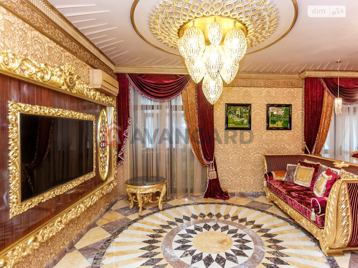 2 ��. ��������, 86/38/15 ��. �., 18/26 ������ ���� 5