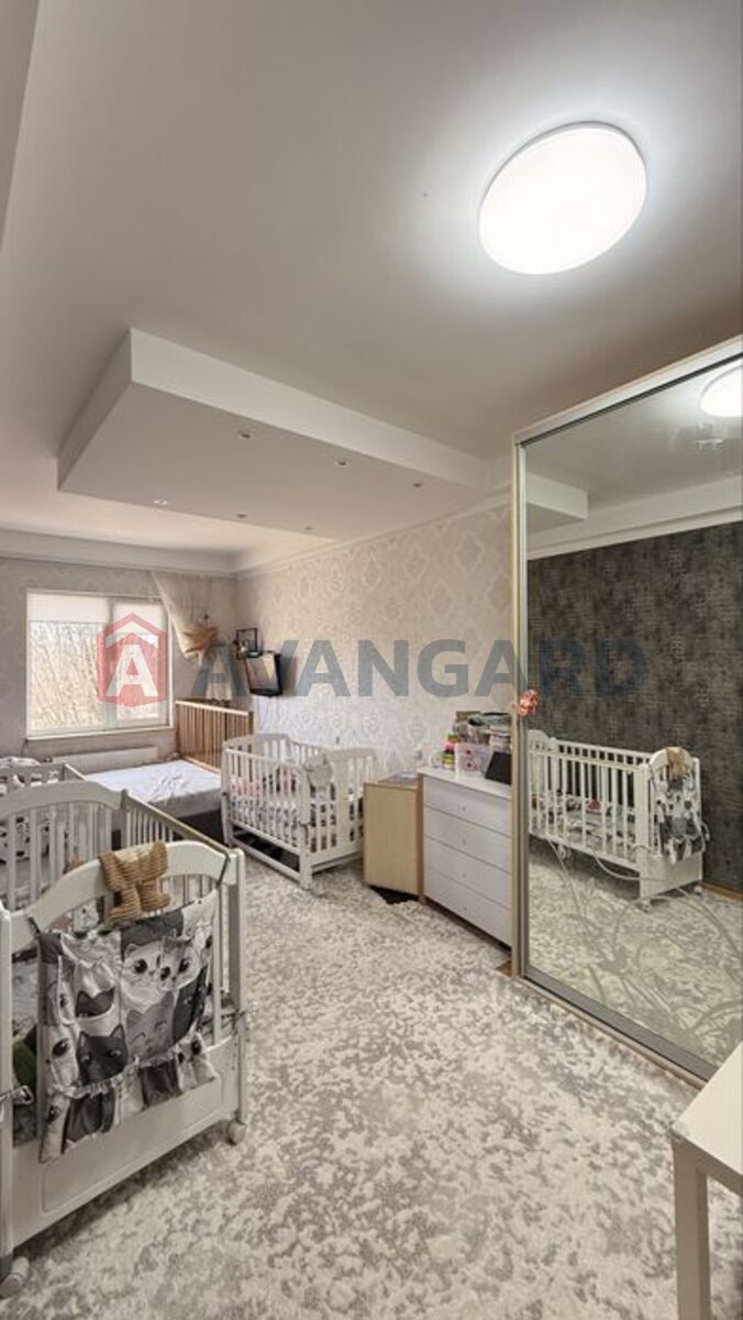 3 ��. ��������, 79/-/16 ��. �., 2/3 ������ ���� 1