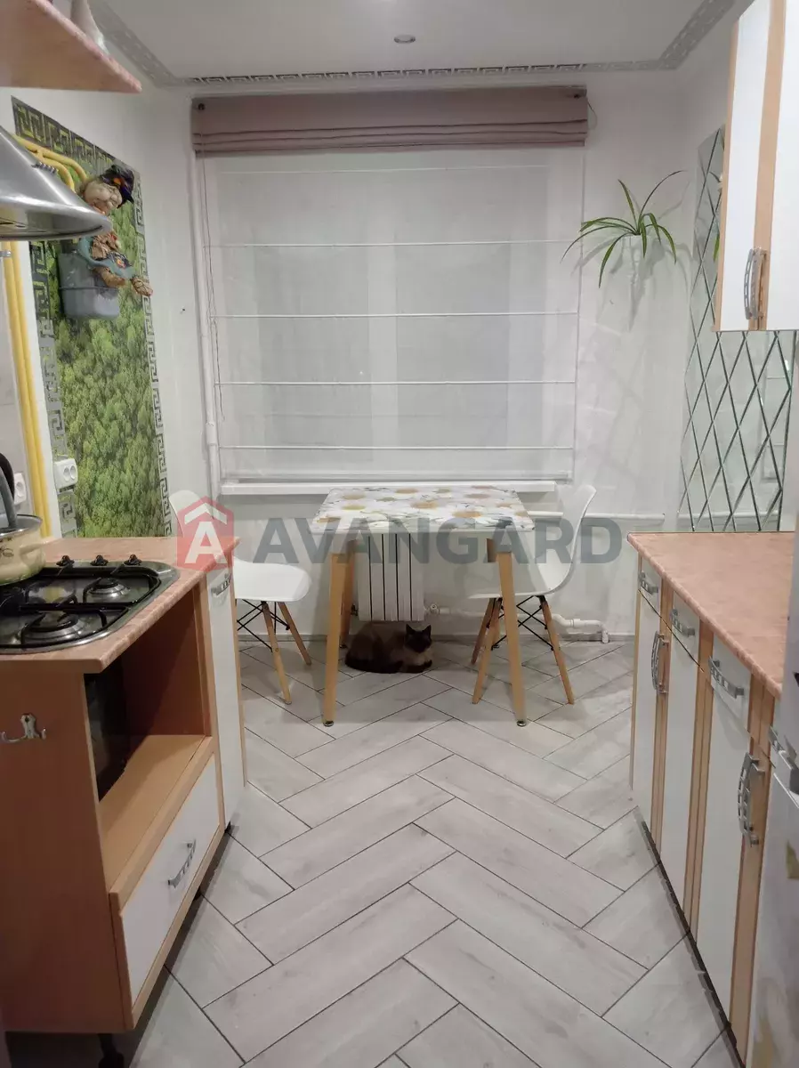 4 ��. ��������, 70/-/7 ��. �., 9/10 ������ ���� 11