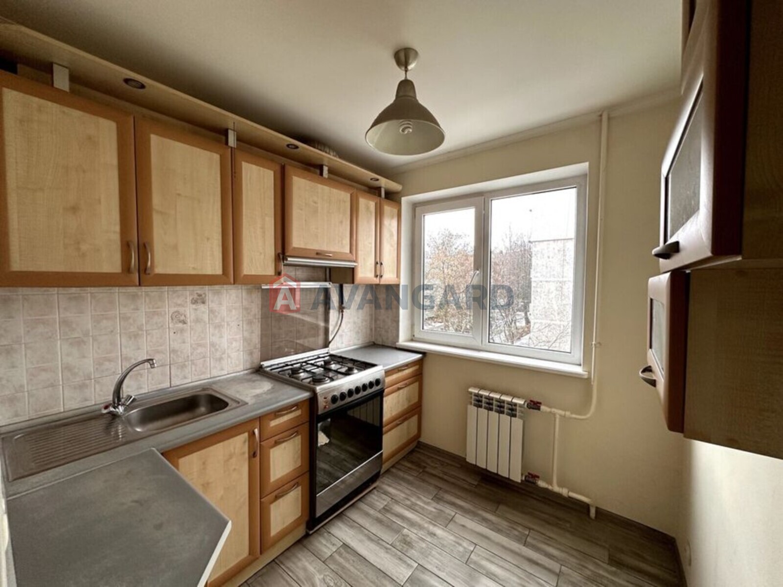 3 ��. ��������, 54/-/5 ��. �., 4/5 ������ ���� 11