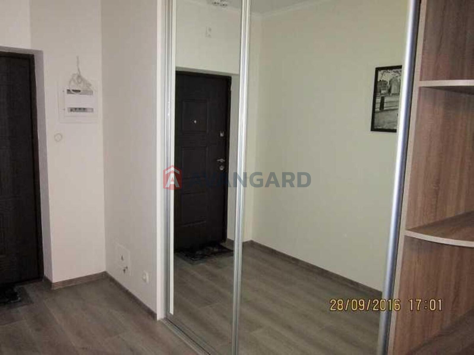 2 ��. ��������, 76/-/76 ��. �., 9/26 ������ ���� 18