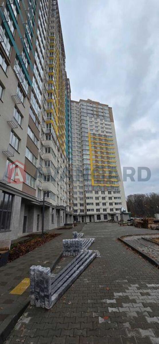 3 ��. ��������, 84/-/15 ��. �., 23/25 ������ ���� 1