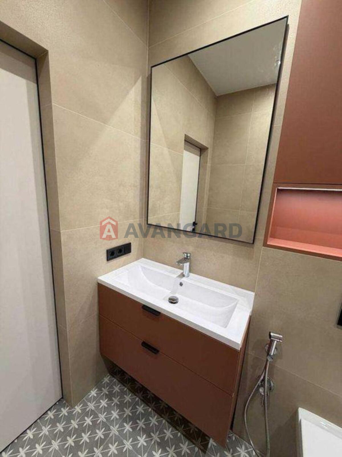 1 ����. ��������, 40/-/20 ��. �., 4/10 ���� ���� 23