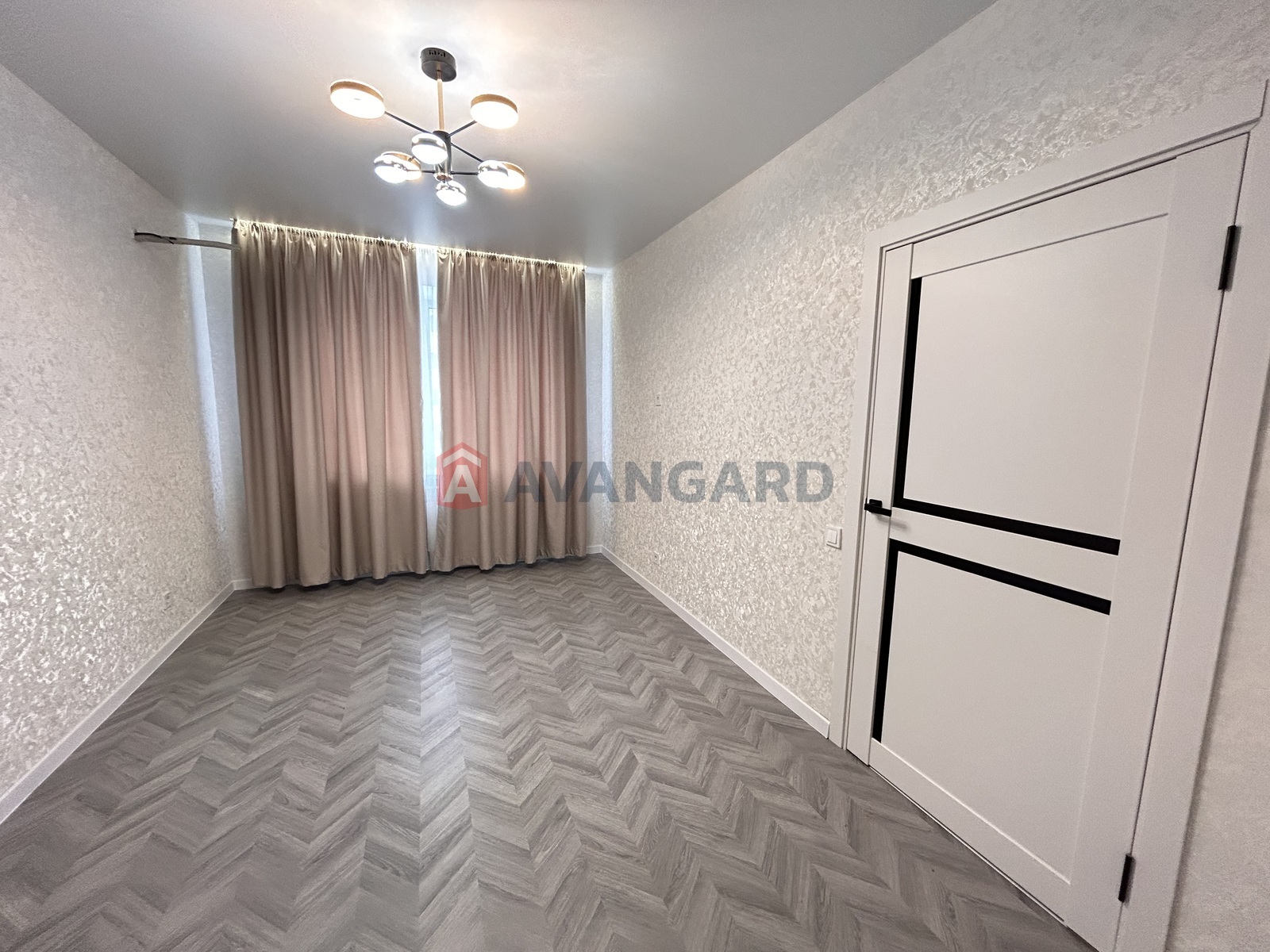 1 ��. ��������, 36/-/9 ��. �., 8/8 ������ ���� 14