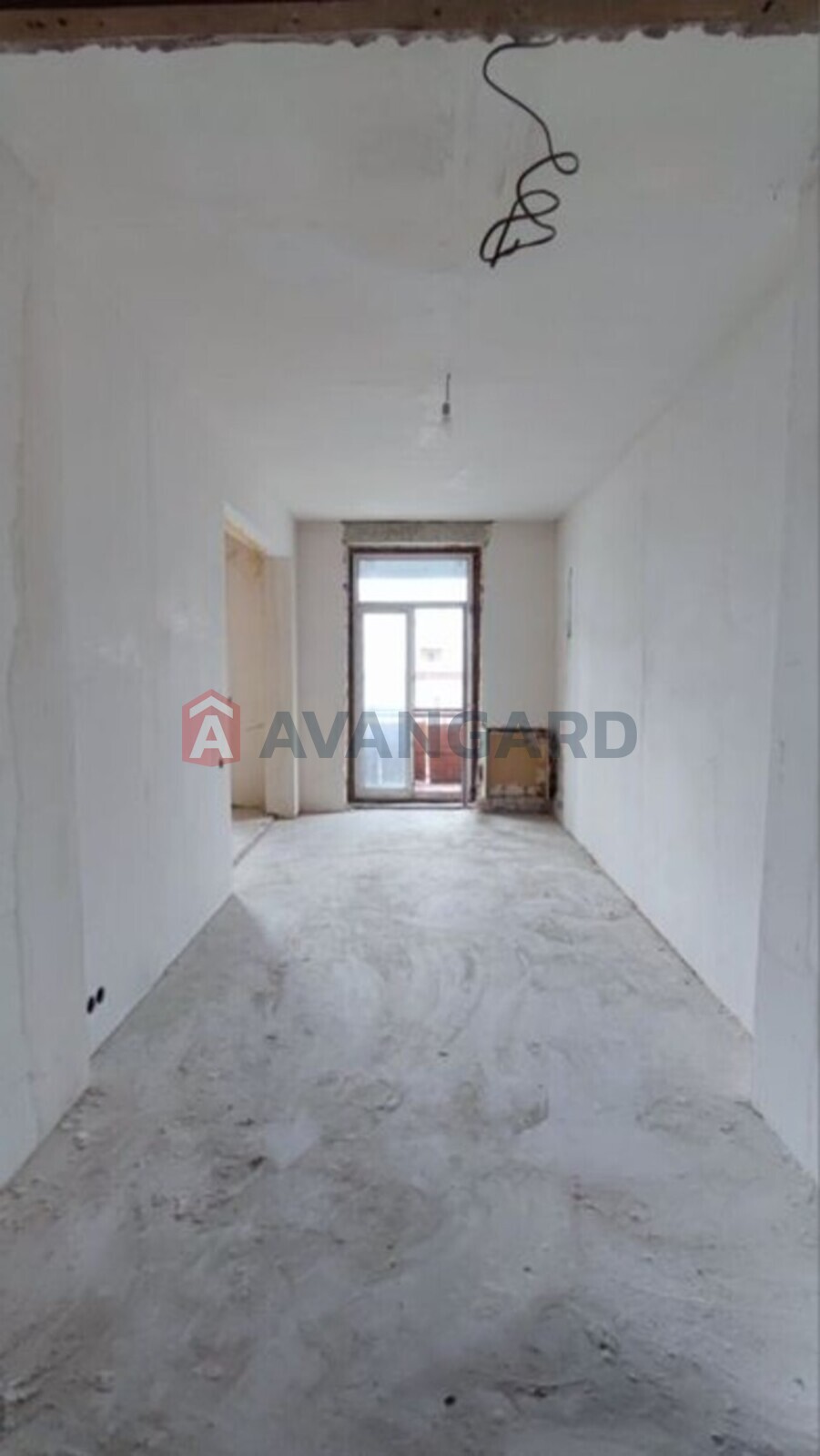 3 ����. ��������, 85/-/9 ��. �., 4/4 ���� ���� 8