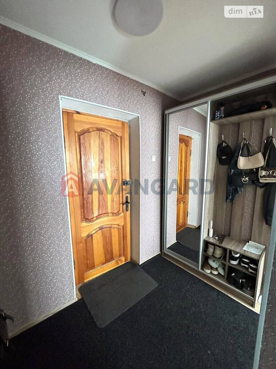 1 ��. ��������, 37/-/- ��. �., 9/9 ������ ���� 3