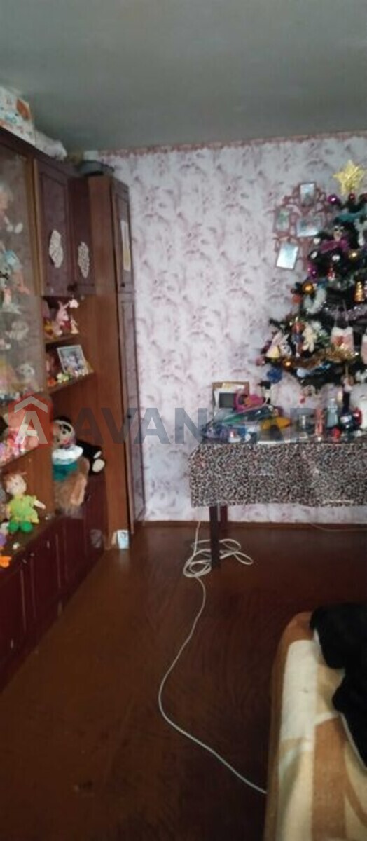 2 ��. ��������, 51/-/9 ��. �., 2/9 ������ ���� 8