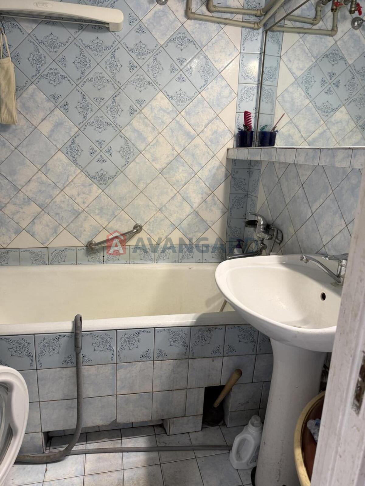 2 ��. ��������, 56/40/8 ��. �., 4/12 ������ ���� 10