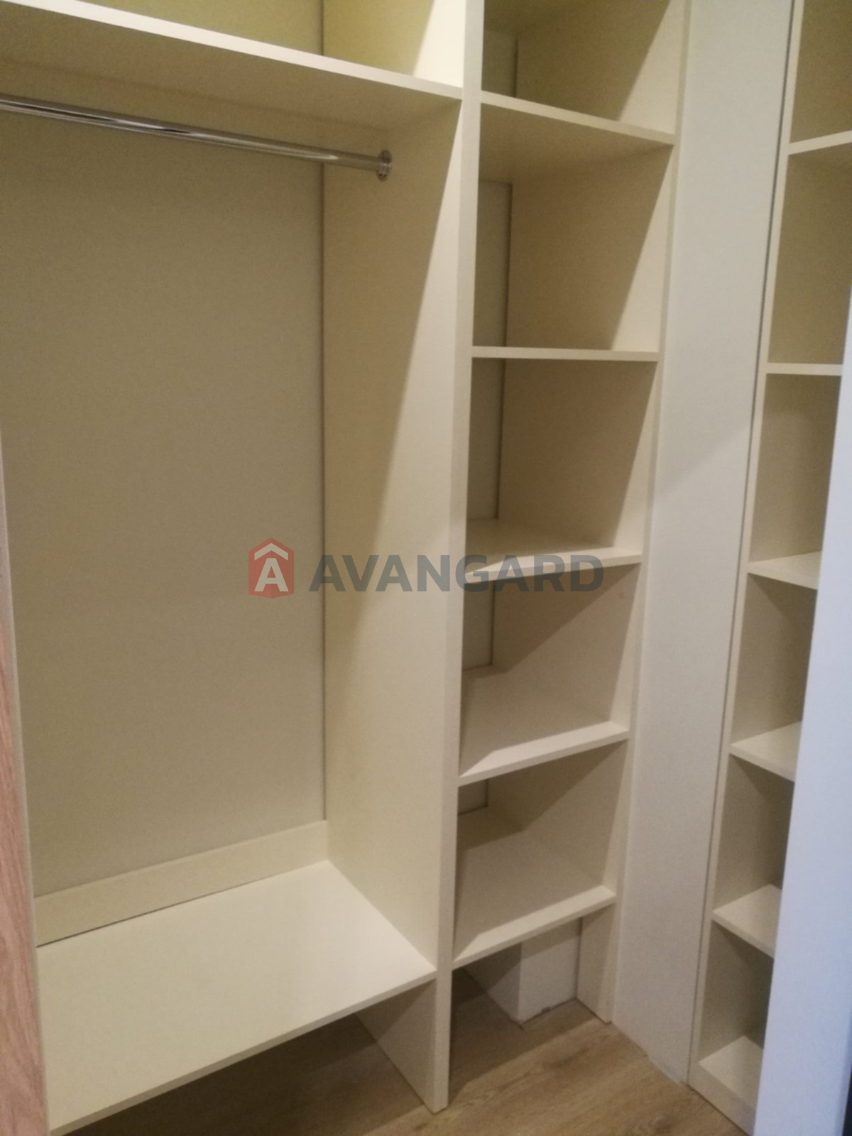 2 ��. ��������, 68/26/23 ��. �., 16/26 ������ ���� 9