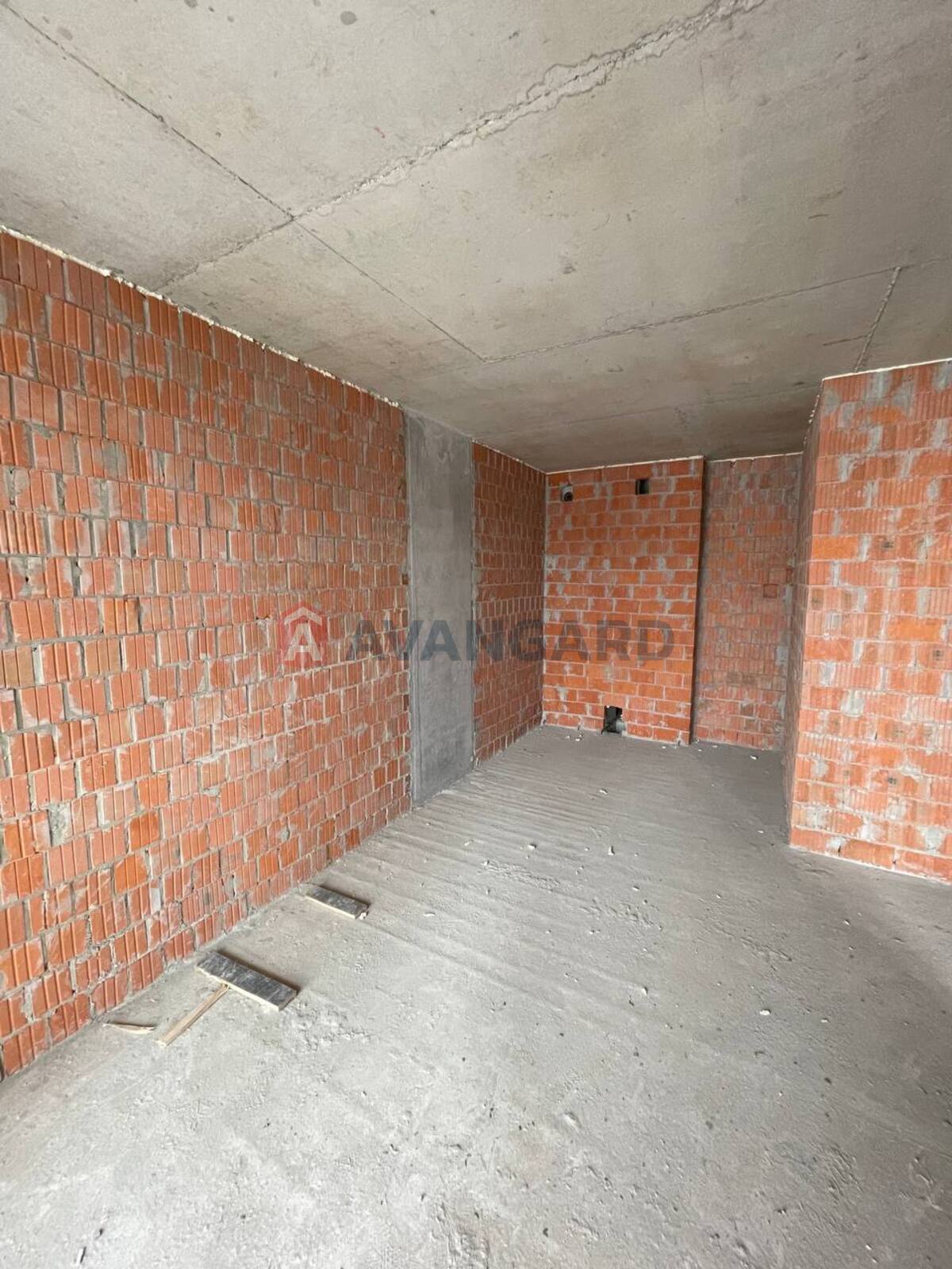 1 ����. ��������, 42.01/-/13.48 ��. �., 5/8 ���� ���� 12