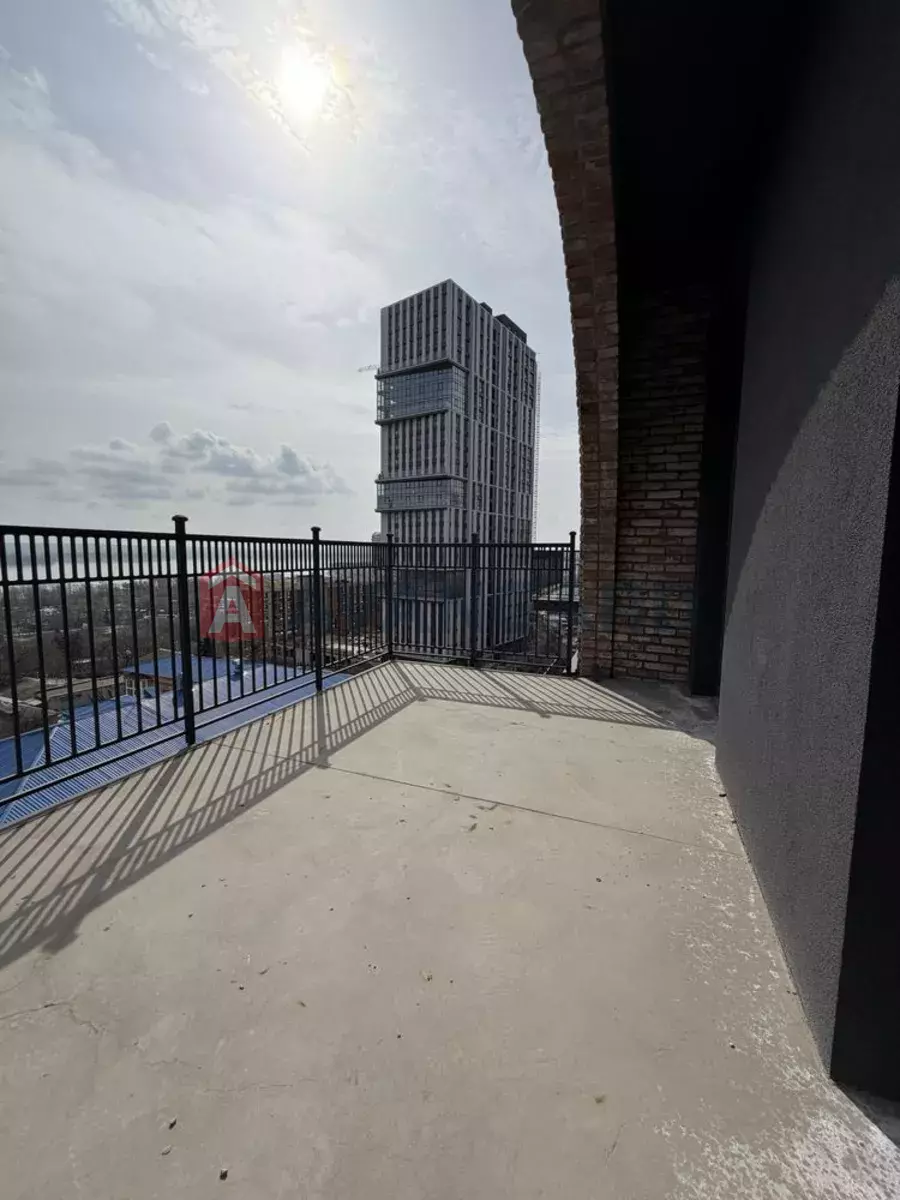 3 ��. ��������, 97/-/20 ��. �., 7/8 ������ ���� 8