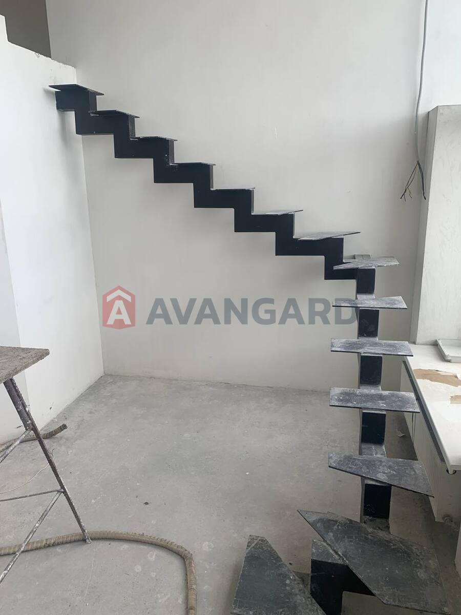 5 ����. ��������, 278/240/25 ��. �., 11/11 ���� ���� 15