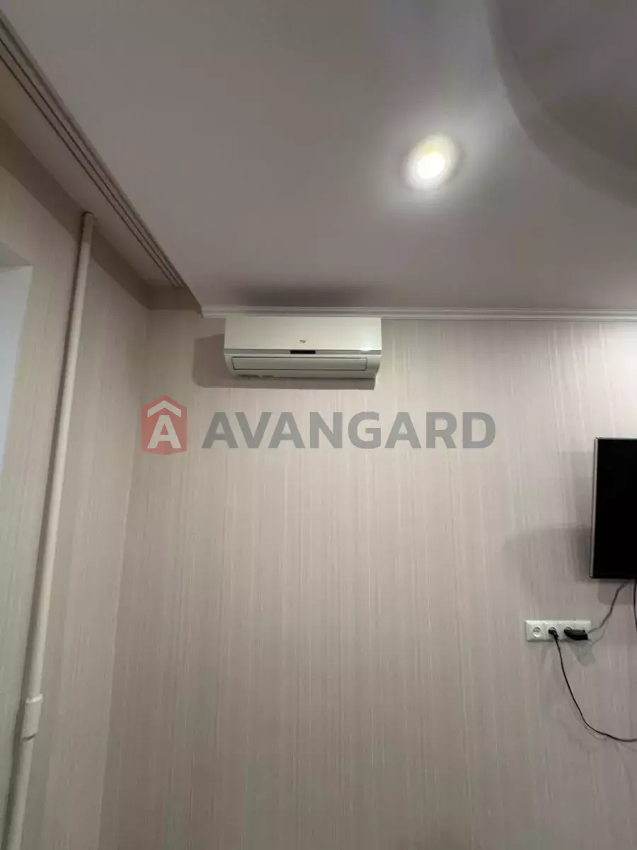 1 . , 38/-/9 . ., 4/9   8