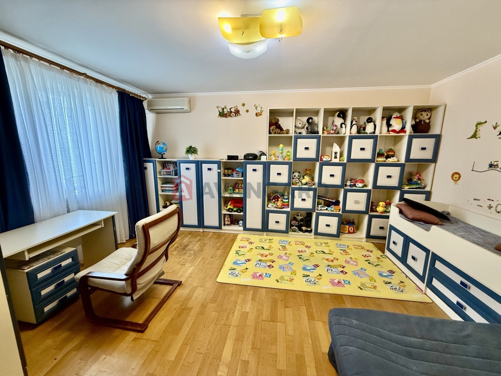 4 ��. ��������, 152/125/20 ��. �., 3/10 ������ ���� 18