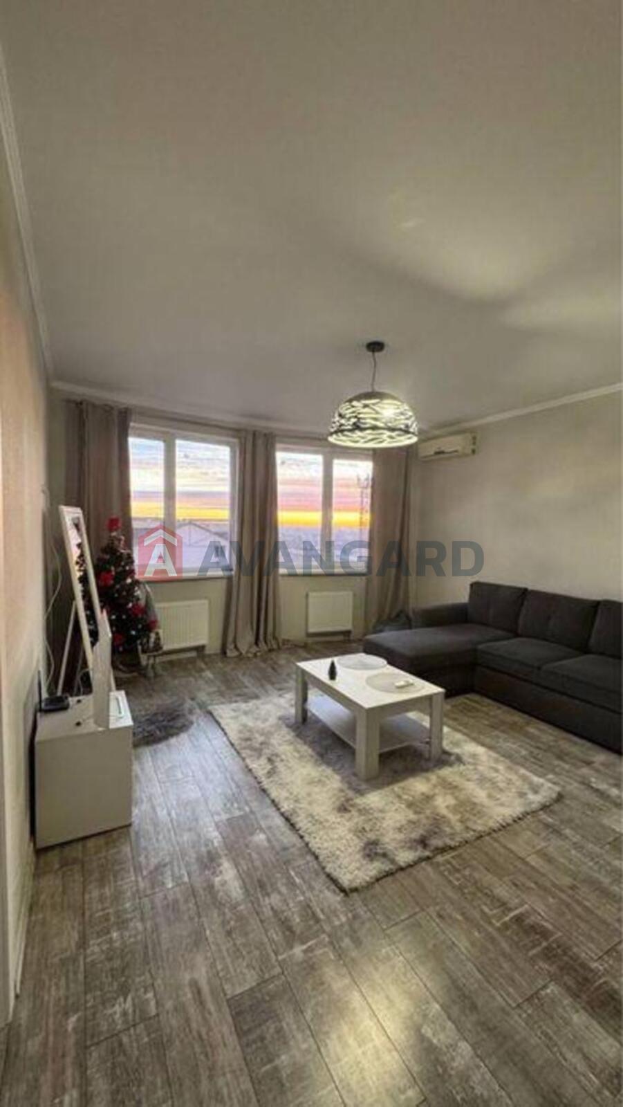 2 ����. ��������, 50/-/4 ��. �., 8/15 ���� ���� 1